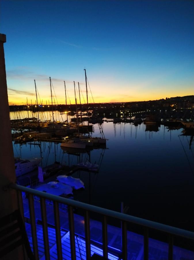 Studio Cap D Agde Vue Port Extérieur photo